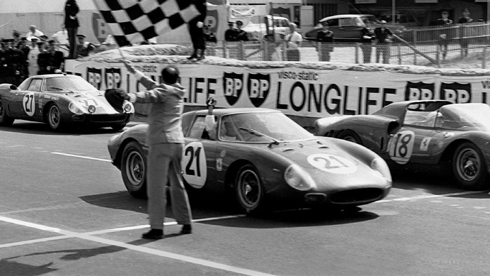 MODELART111 - 15 : 250 LM 5893 Winner 24h Le Mans 1965